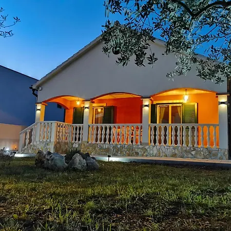 펜션 Kuca Za Odmor Pixie 브르시