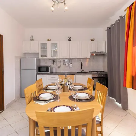 Kuca Za Odmor Pixie *