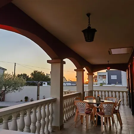 Kuca Za Odmor Pixie * Врси